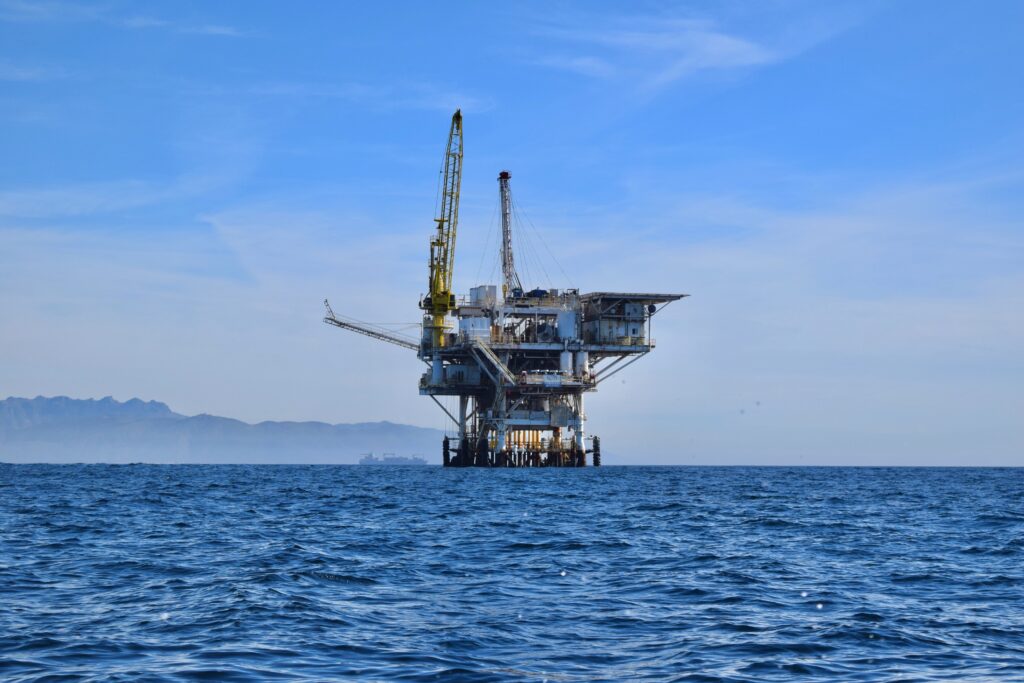 Offshore platforms and expedition vessels